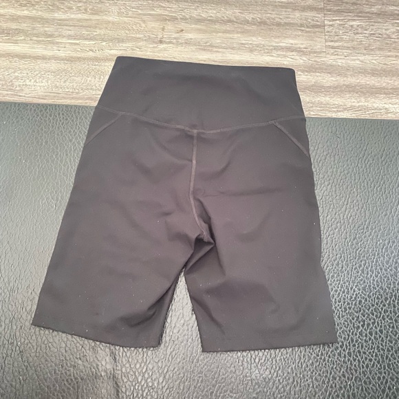 Lululemon bike shorts - Picture 2 of 4